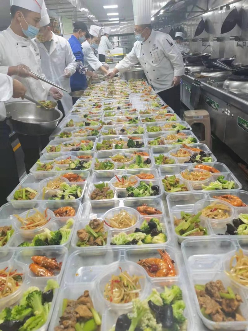 在快节奏的现代生活中,团餐配送成为了许多企业的首选解决方案。为了帮助您更高效地管理食堂事务,本文将从多个维度对比分析不同团餐配送公司的优劣势,并推荐一款专业的团餐配送电话服务。